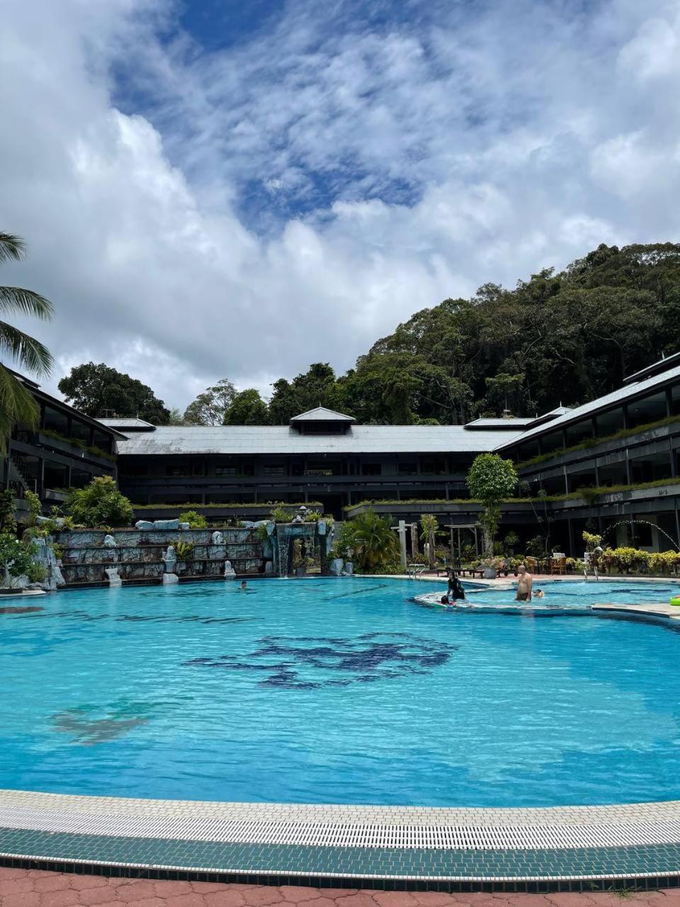 Beach Resort - Arwana Perhentian Besar Kampung Kuala Besut Exterior foto
